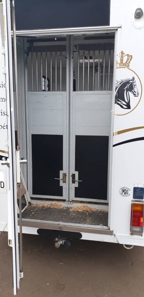 MTM stalles RENAULT MASTER 2009 5 PLACES (77) DCI150