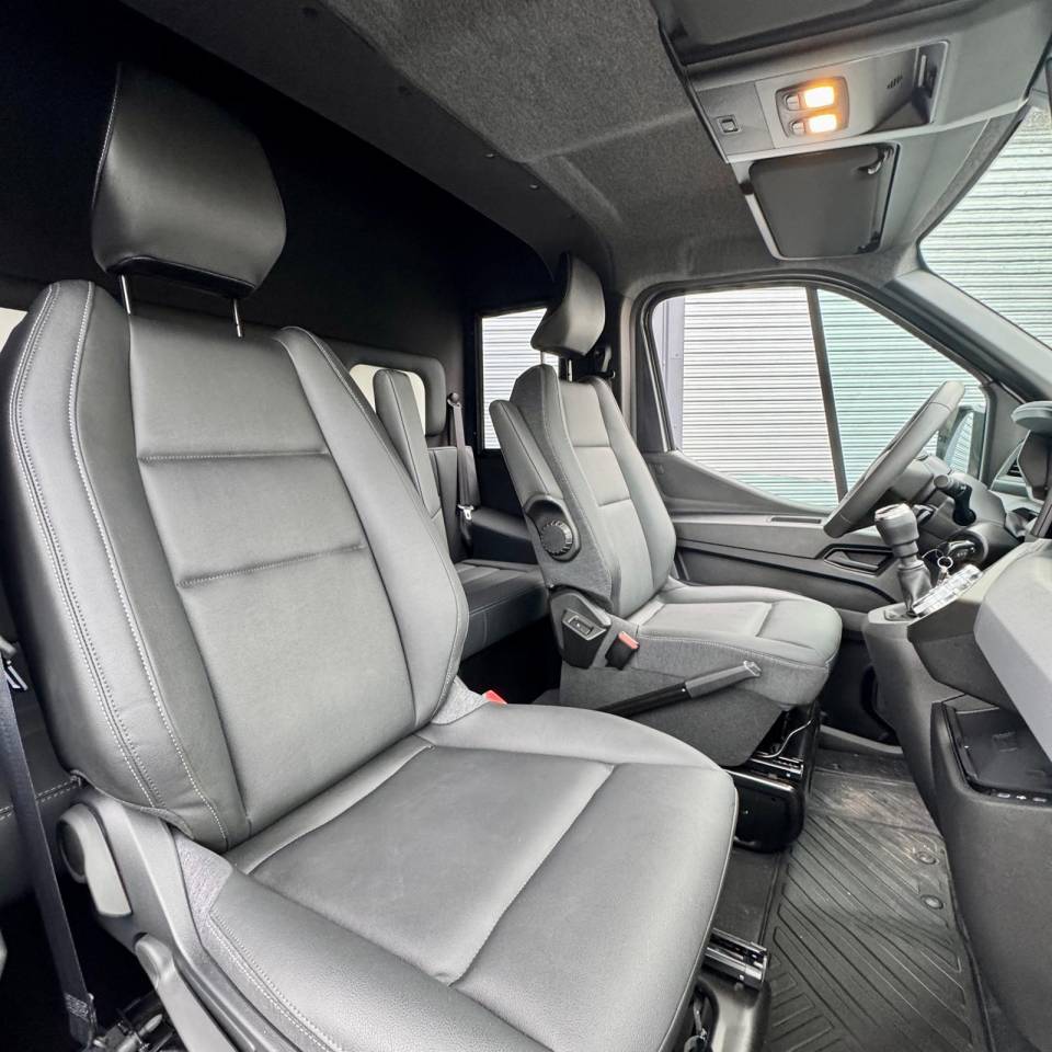 Camion chevaux 2 places stalles tva recup 