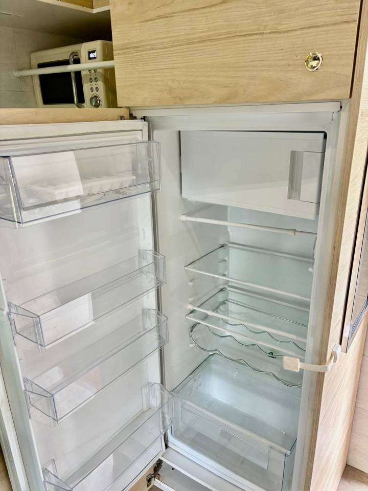 3-Horse Truck – Motorhome for 5 People – IVECO 280 hp