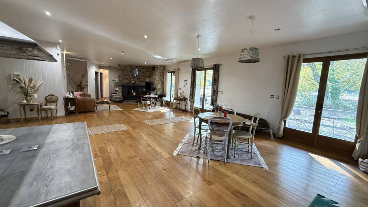 Jolie propriété équestre à l'ambiance ranch