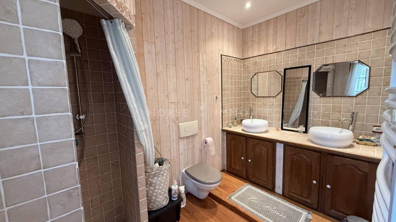 Jolie propriété équestre à l'ambiance ranch