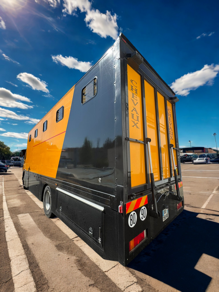 DAF – PL – 10 places chevaux 