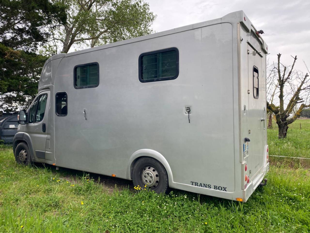 180cv/2014/135000kms/cab 5pl/stalles/43500 e