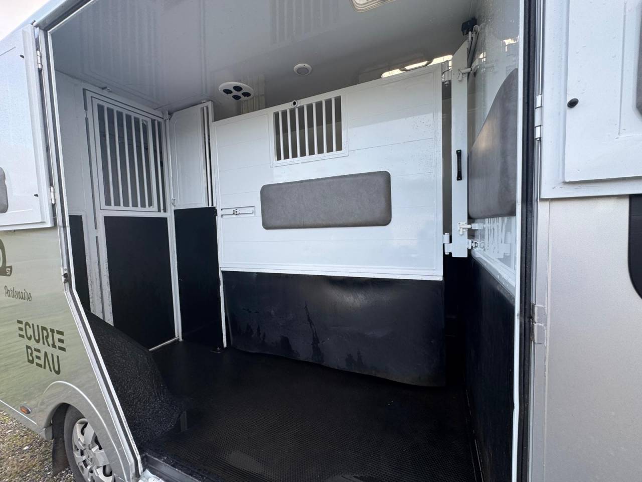 RENAULT MASTER TBST STALLE 5