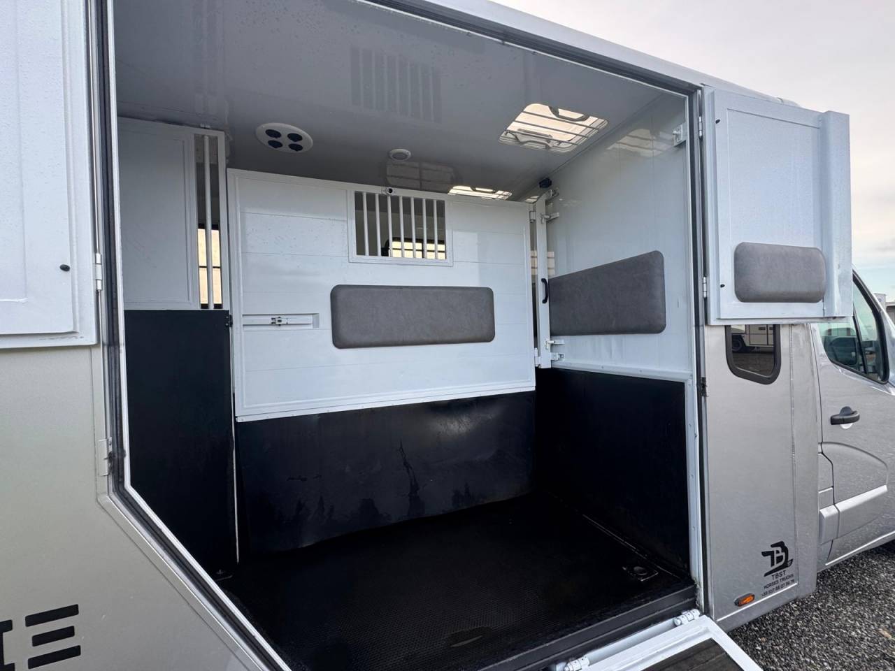 RENAULT MASTER TBST STALLE 5