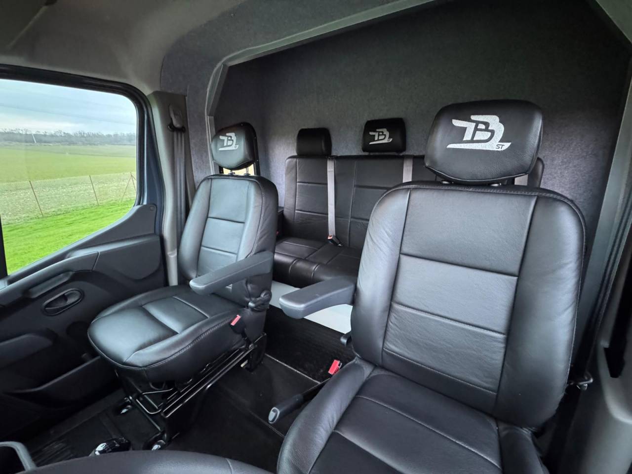 RENAULT MASTER TBST STALLE 5