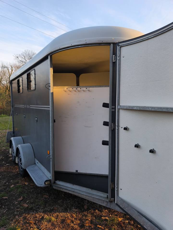 FAUTRAS OBLIC +3 ⭐ 3 CAVALLI ⭐ TELECAMERE + SELLERIA