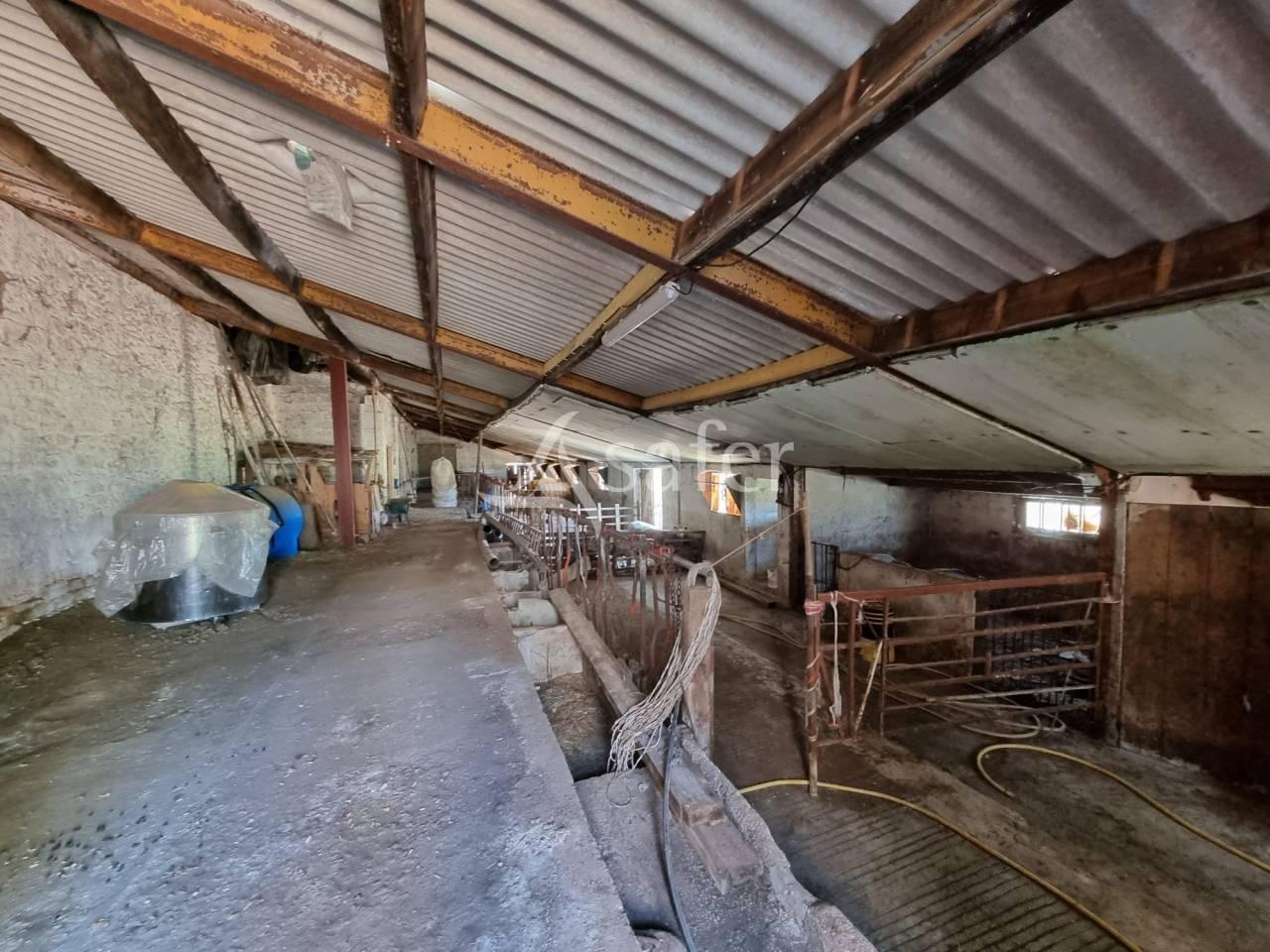 Corps de ferme sur 5 ha Ouest du Lot