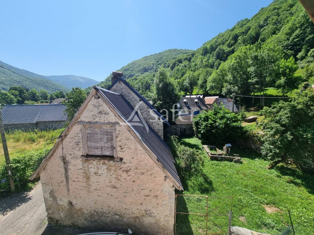 Propri&eacute;t&eacute; agricole sur 7 ha dans la vall&eacute;e du Garbet