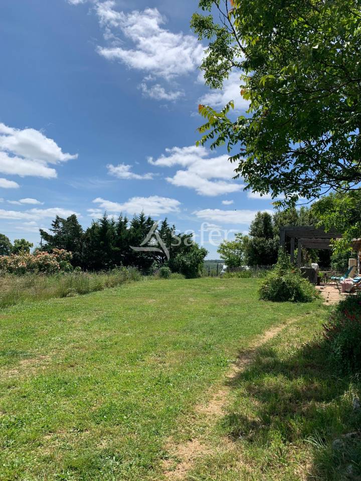 Propri&eacute;t&eacute; Rurale de caract&egrave;re sur 4 ha