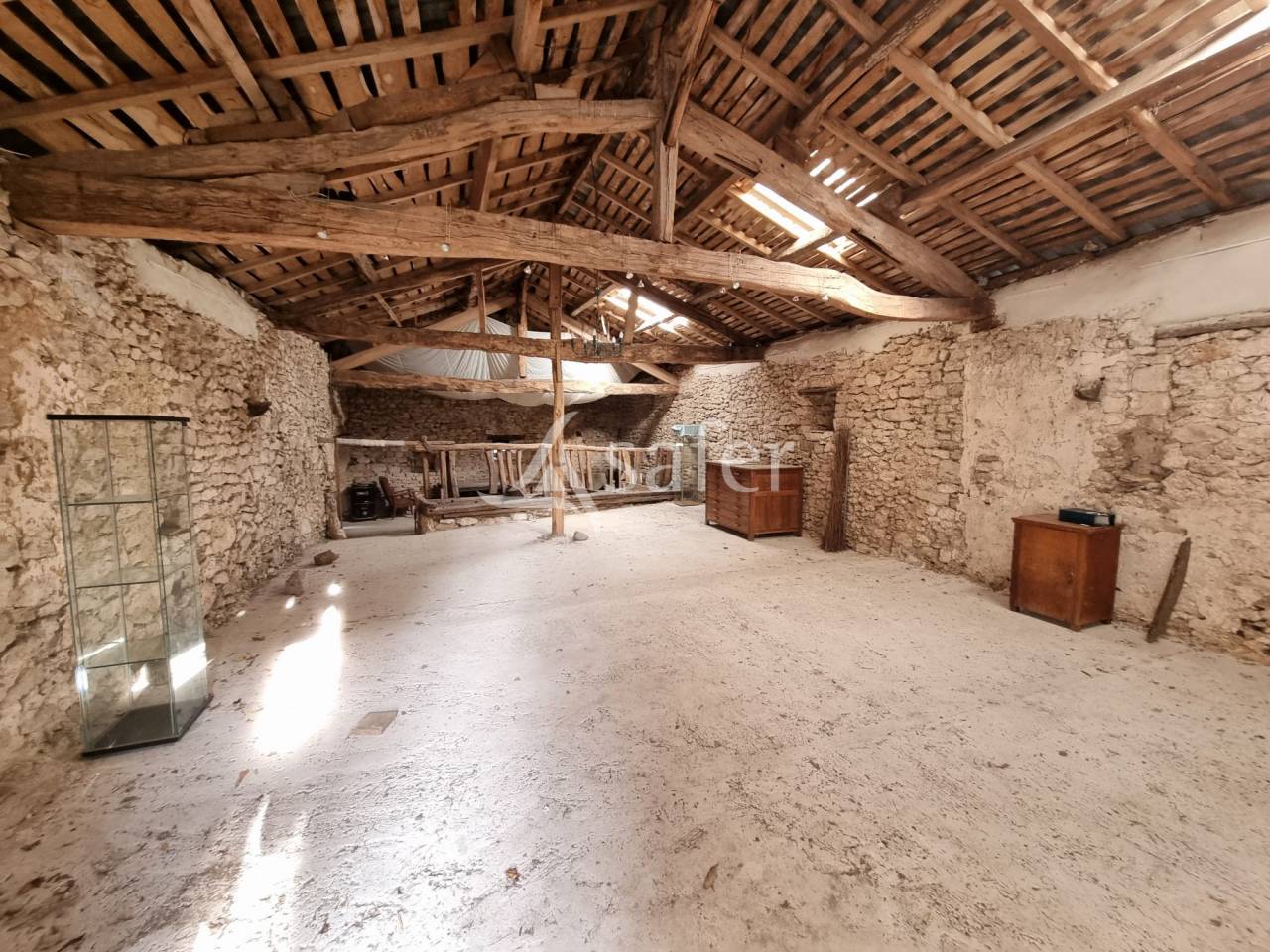 Ancien corps de ferme sur 5 ha en Quercy Blanc