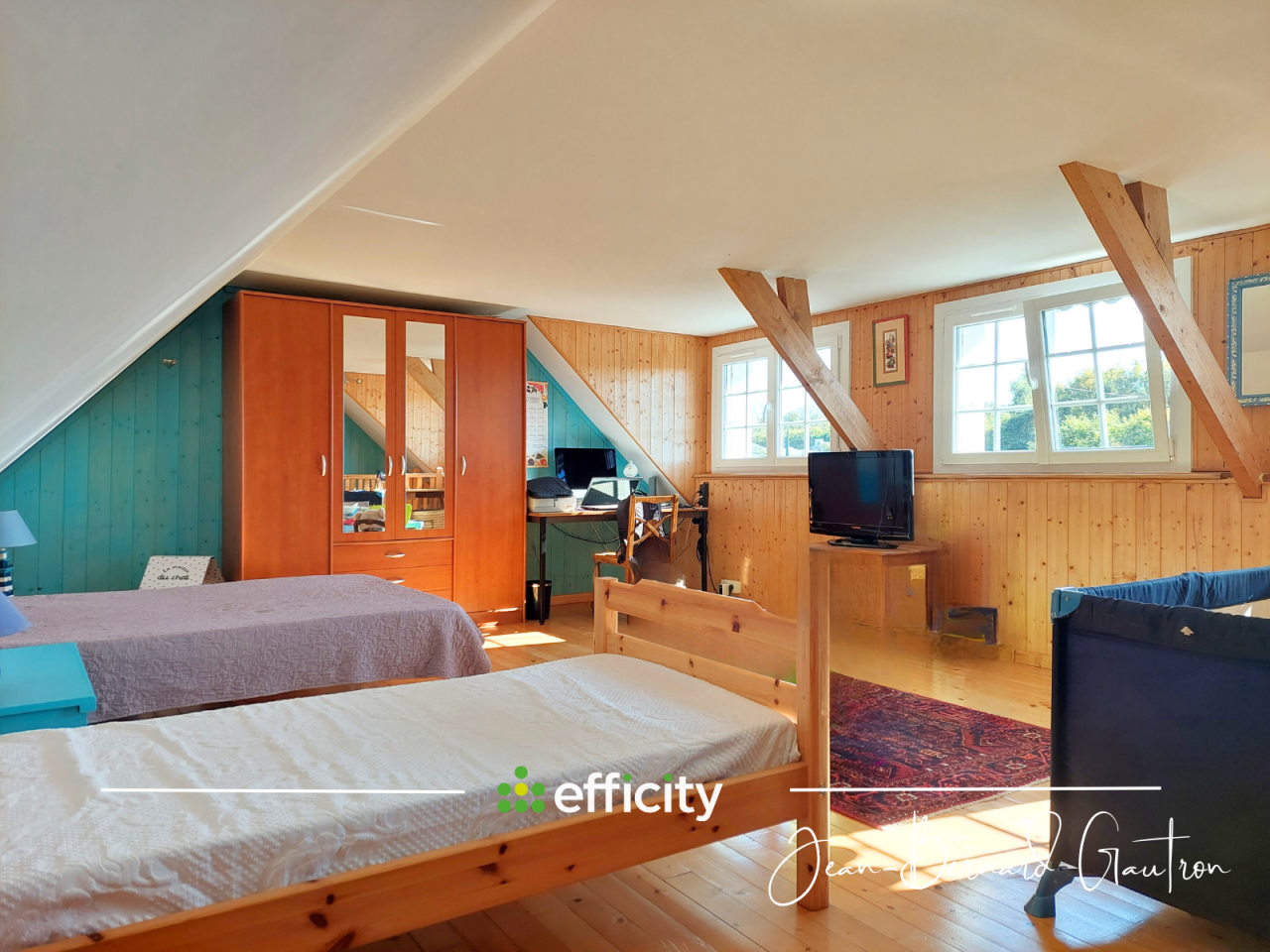 4 PIÈCES - 115.0 m² - MAISON en PIERRE - 4,7 HA