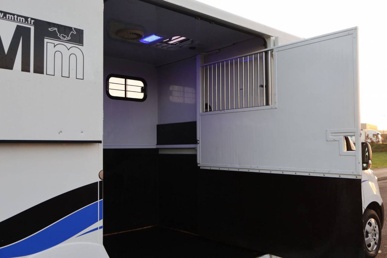 VL MASTER MTM FILOVAN STALLE 5P + COUCHETTE WEBASTO