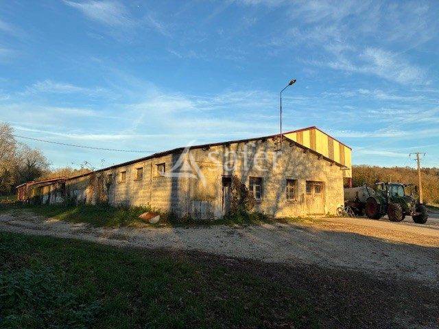 EXPLOITATION AOP Comté BIO avec 85 HA en vente autour des BATIM