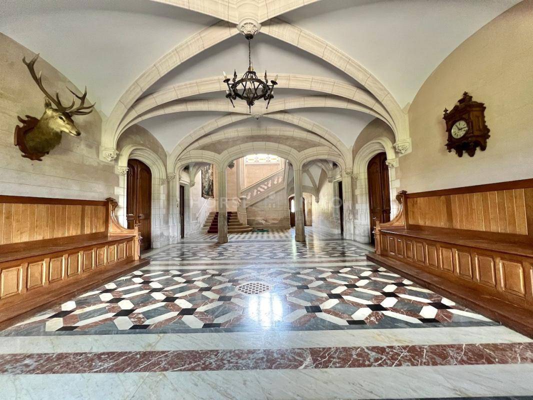 Chateau classé 130ha