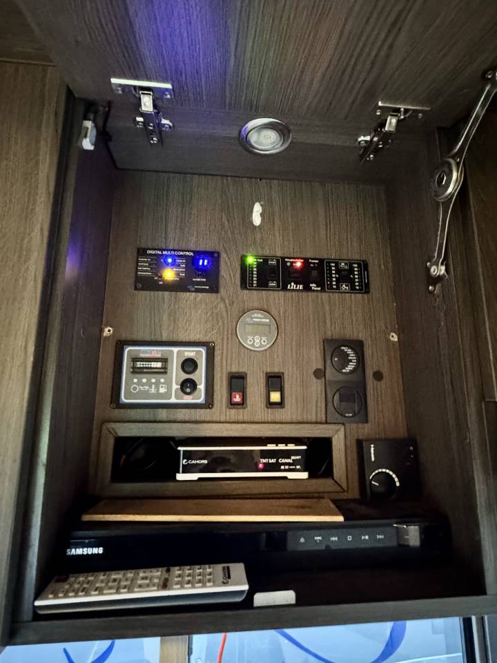 Camion Scania P380 STX 7 places