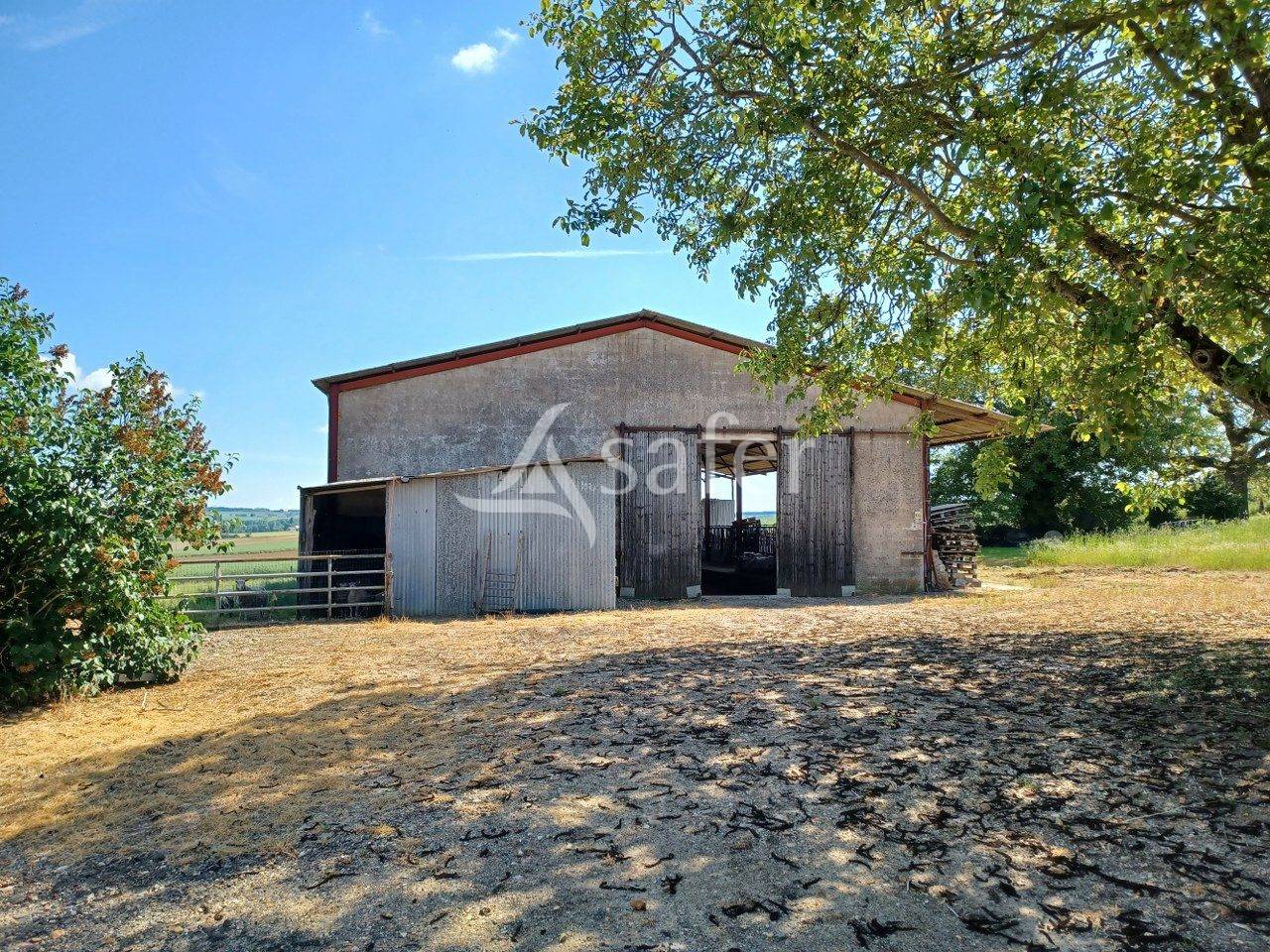 Ancienne Ferme sur 10 ha