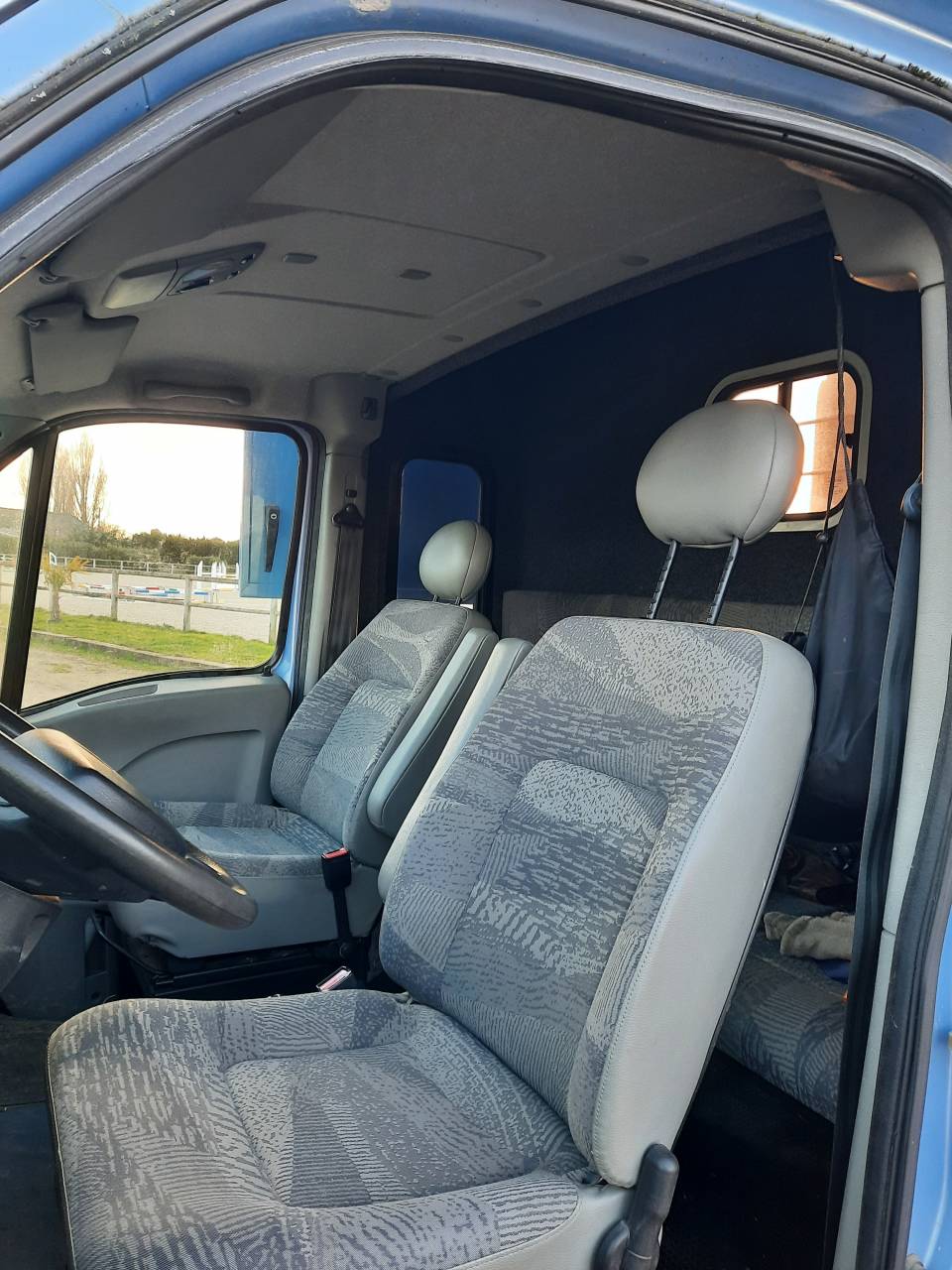 Master MTM - 2 chx  5 pl - 3l -2006 - 136 000 km - TBEG