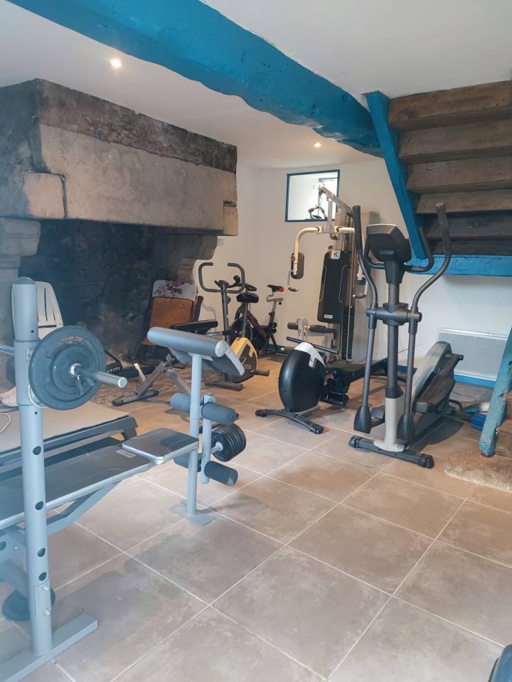 Ancien manoir sur 8,5ha proche c&ocirc;te de granit rose