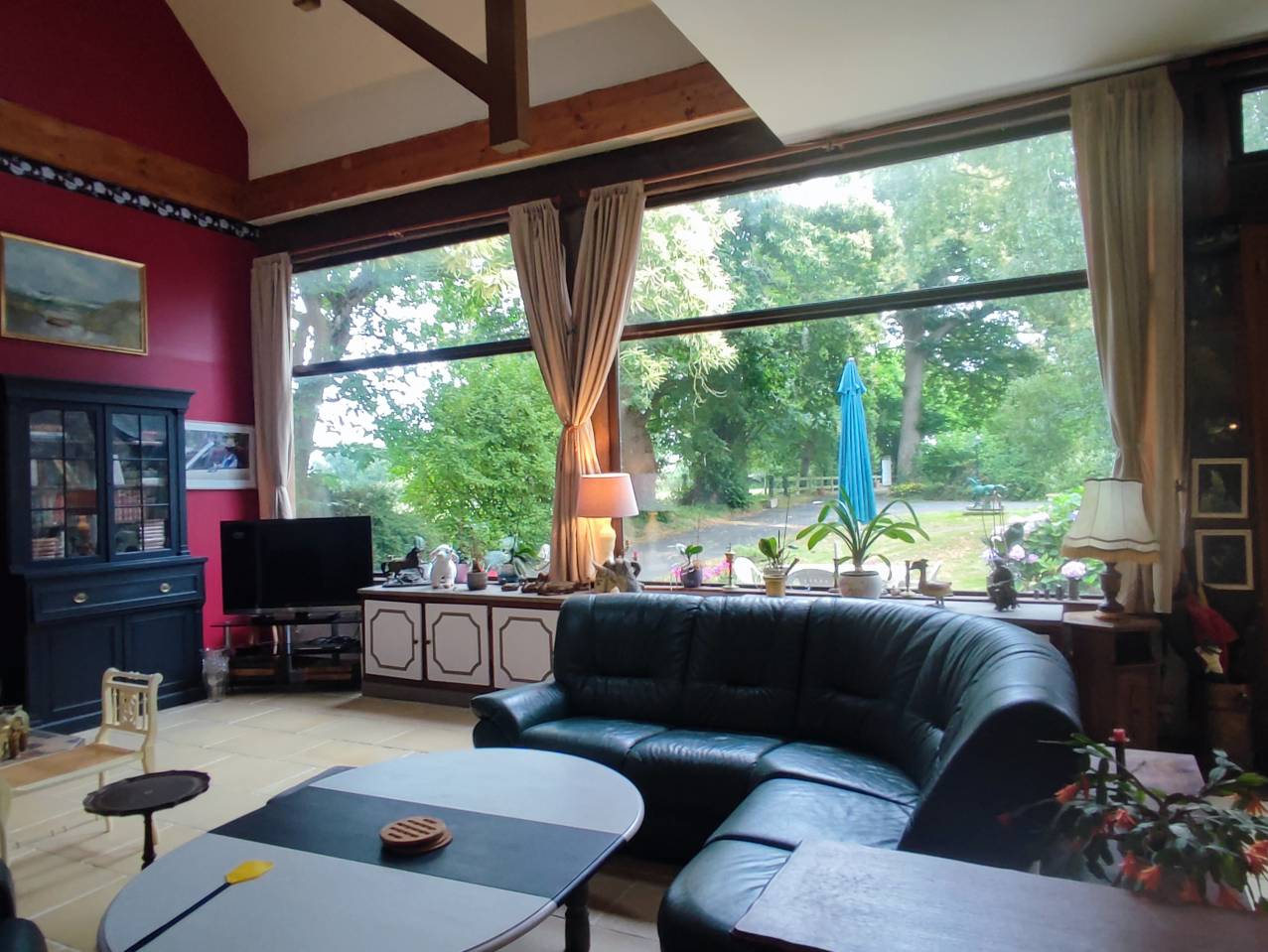 Ancien manoir sur 8,5ha proche c&ocirc;te de granit rose