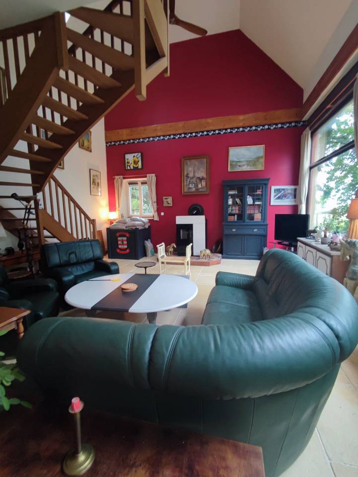 Ancien manoir sur 8,5ha proche c&ocirc;te de granit rose