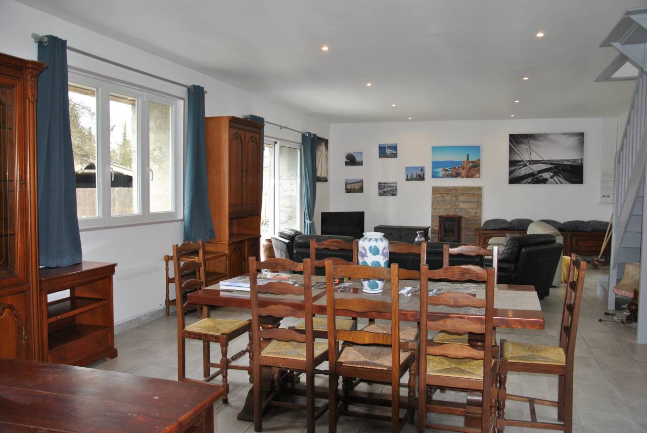 Ancien manoir sur 8,5ha proche c&ocirc;te de granit rose