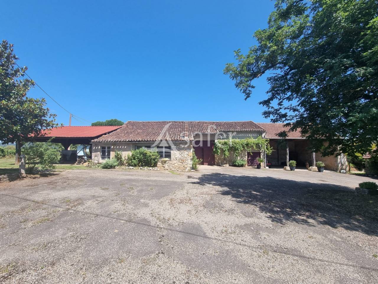 Propri&eacute;t&eacute; dans la Vall&eacute;e du Lot, en zone AOC Cahors