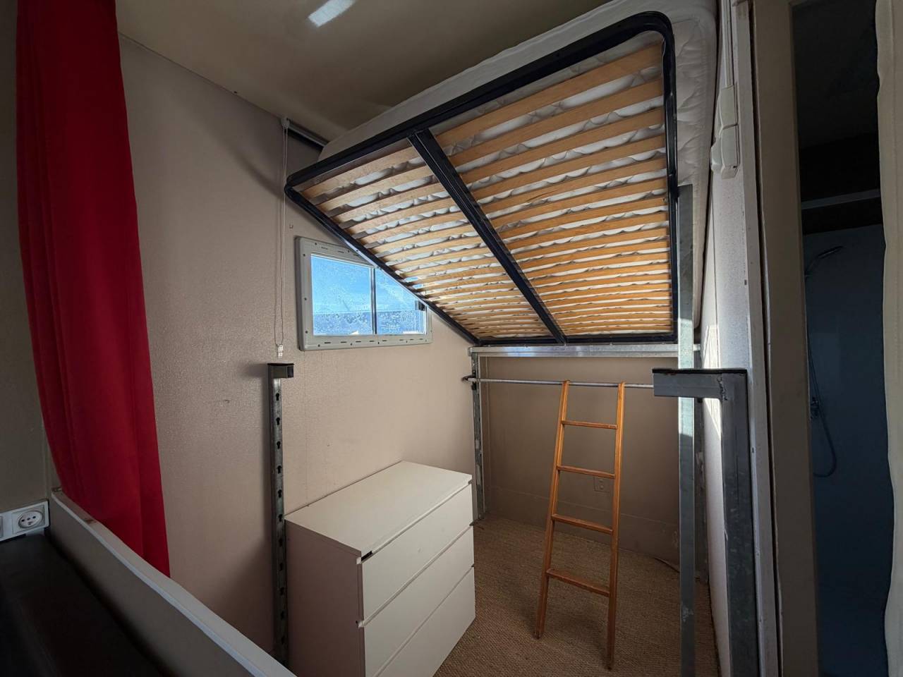 SEMI-REMORQUE 10P-APPARTEMENT 6P- DAF XF 480