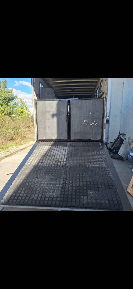 Renault Midlum 180dci     2004.  5 chevaux 