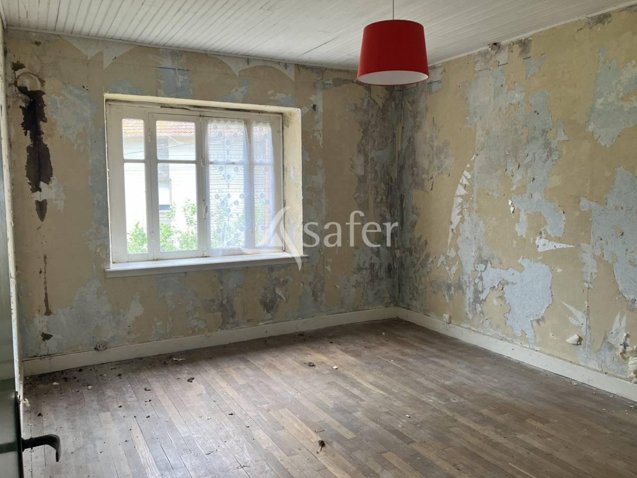 B&acirc;timent &eacute;questre avec 10 ha - Maison &agrave; r&eacute;habiliter