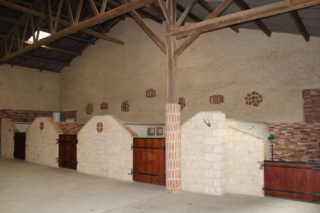 ADORABLE PROPRIETE DE 7 HECTARES DANS LE LOT ET GARONNE