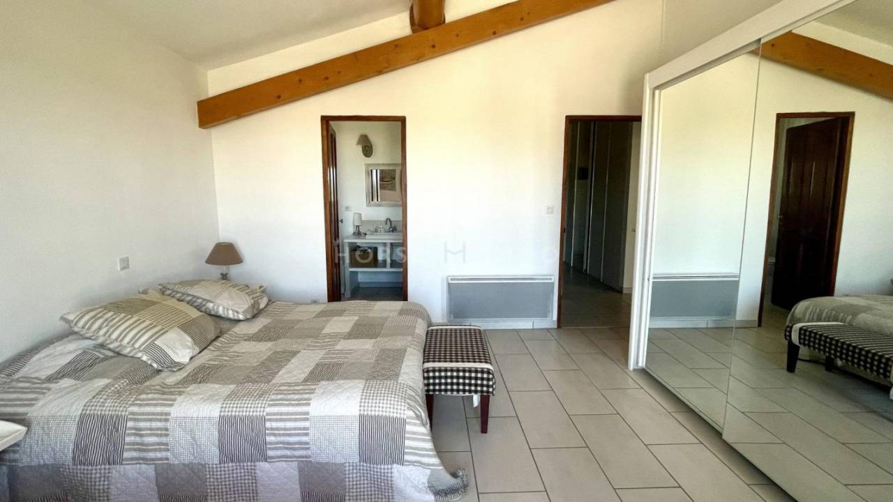 Domaine &eacute;questre aux portes de N&icirc;mes