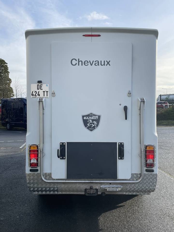 camion 2 chevaux BARBOT