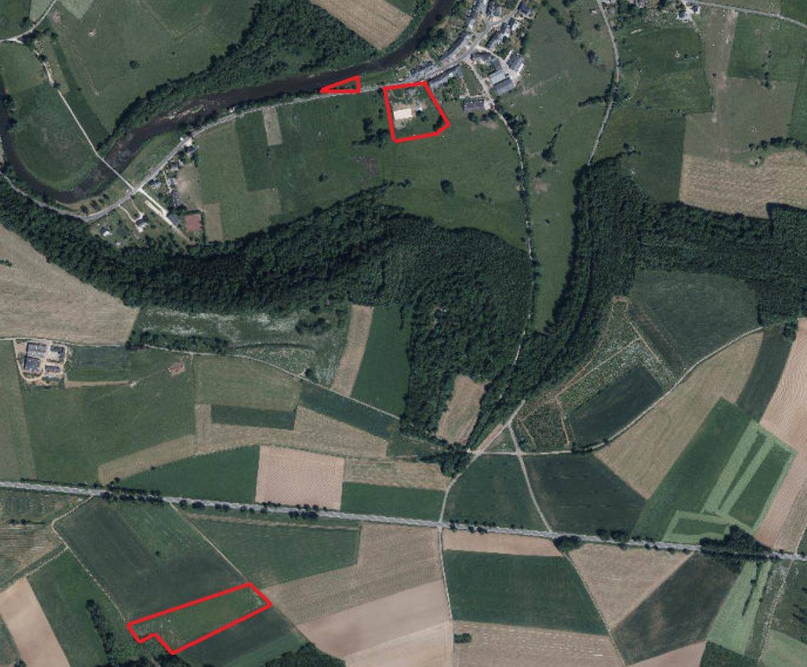 Propri&eacute;t&eacute; &eacute;questre &agrave; Chassepierre face &agrave; la Semois