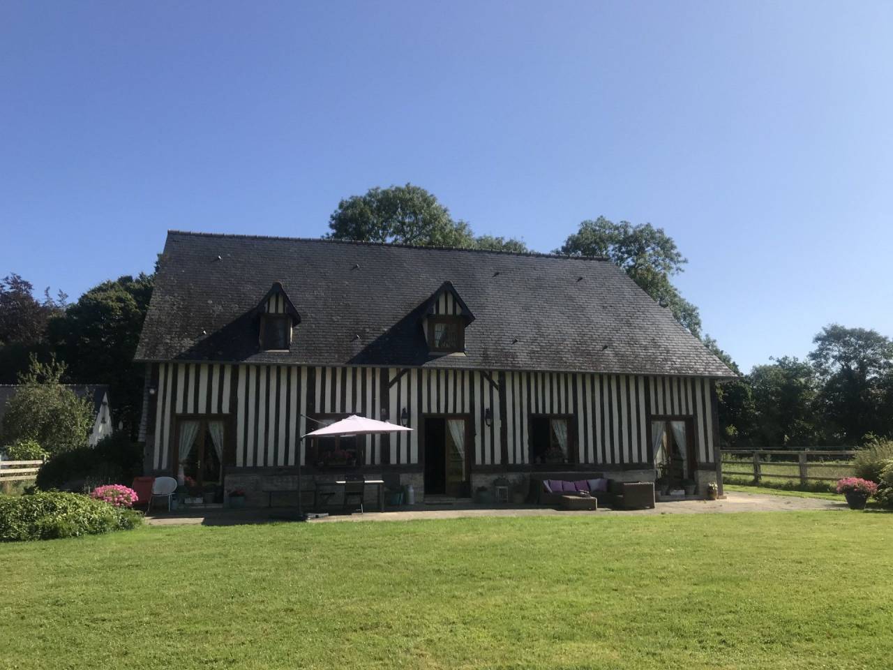Normandie Pays d'Auge : Propri&eacute;t&eacute; &eacute;questre 25 hectares