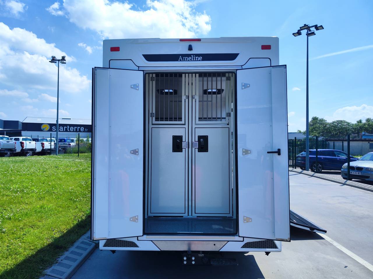 Ameline Haras - 5 passagers - 2 chevaux &ndash; Occasion  