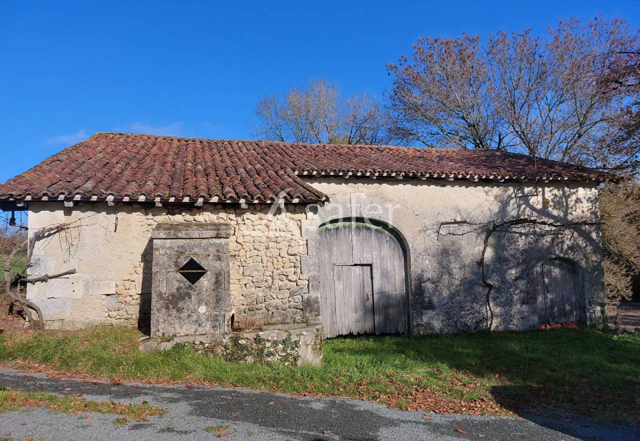 Exploitation d'&eacute;levage sur 104ha, proche Rib&eacute;rac