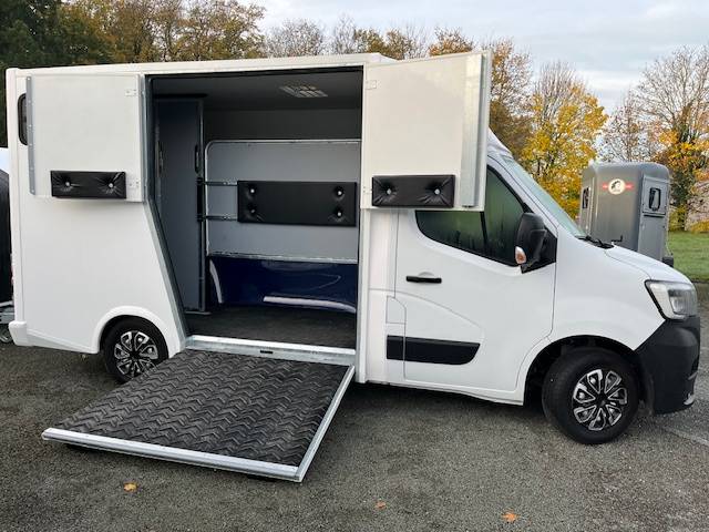  Renault Master 2021 caisse neuve 