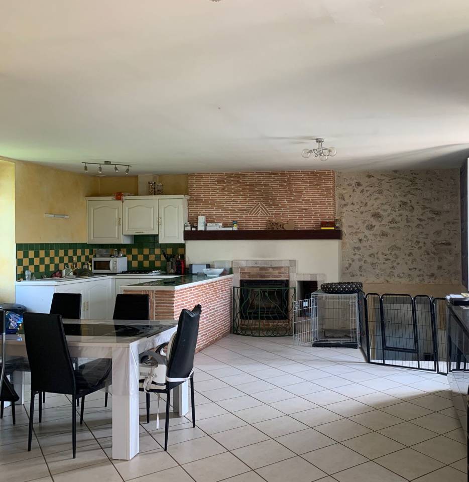 &Agrave; 30 minutes de Bergerac &ndash; 3 logements sur 4 hect