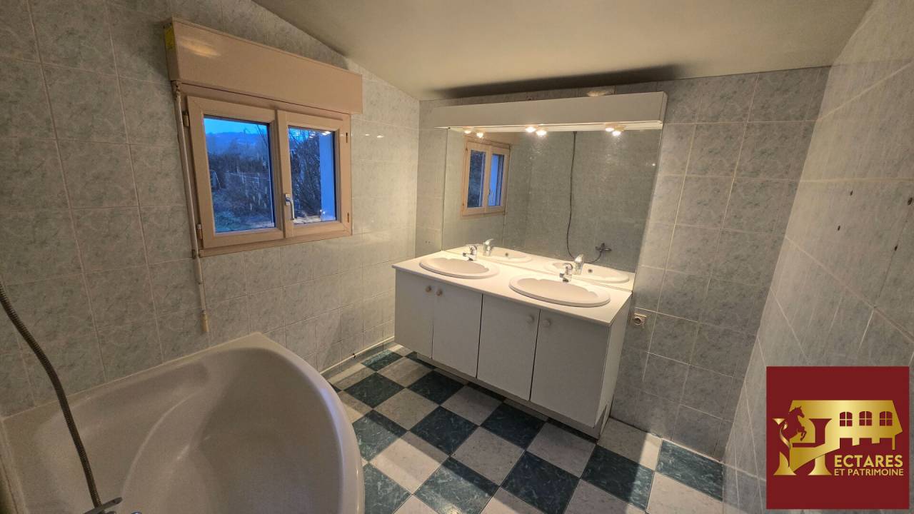 EXCLUSIVITE - Propri&eacute;t&eacute; Equestre sur 6 hectares