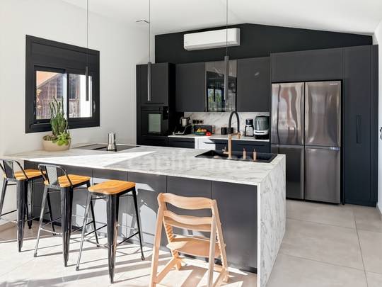 Propri&eacute;t&eacute; agricole 2.7ha - Maison contemporaine