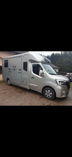 MASTER 2022 STX DOUBLE CABINE STALLE