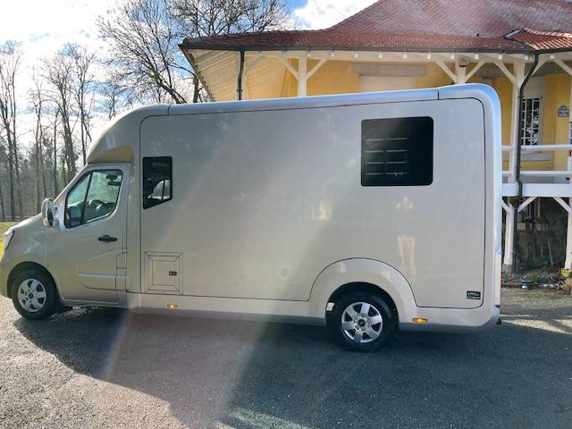 MASTER 2022 STX DOUBLE CABINE STALLE