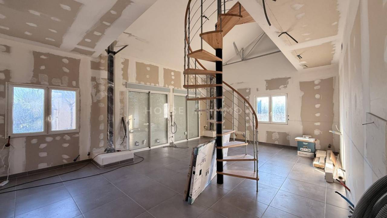 Alpilles - Domaine 6,6 hectares avec deux logements