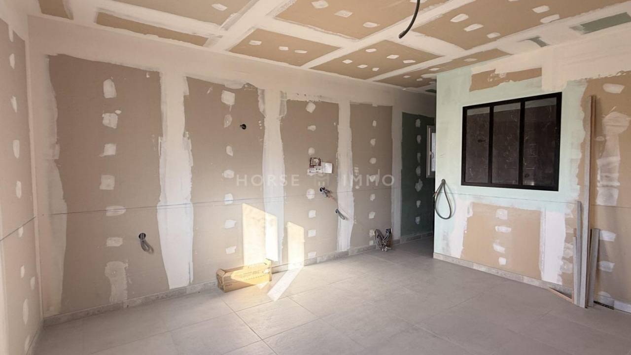 Alpilles - Domaine 6,6 hectares avec deux logements