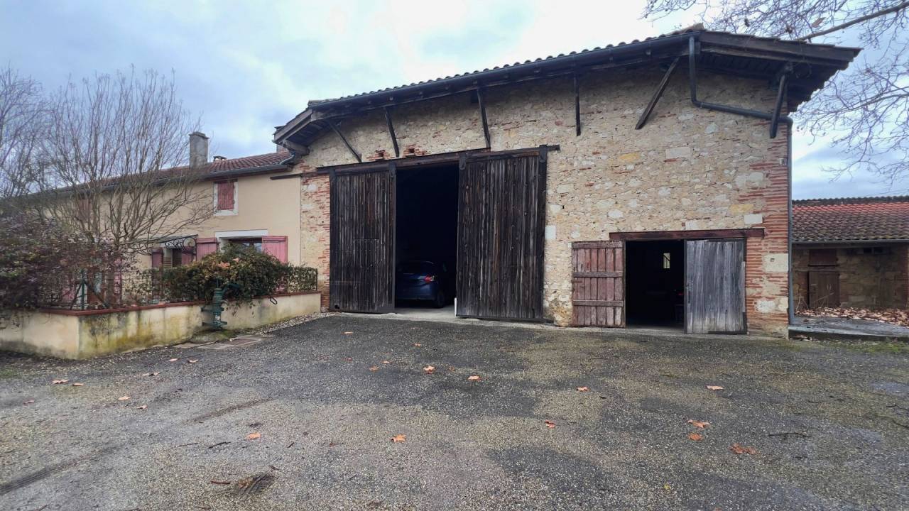 Tarn-et-Garonne Propri&eacute;t&eacute; &eacute;questre de 3,2 hectares (82)