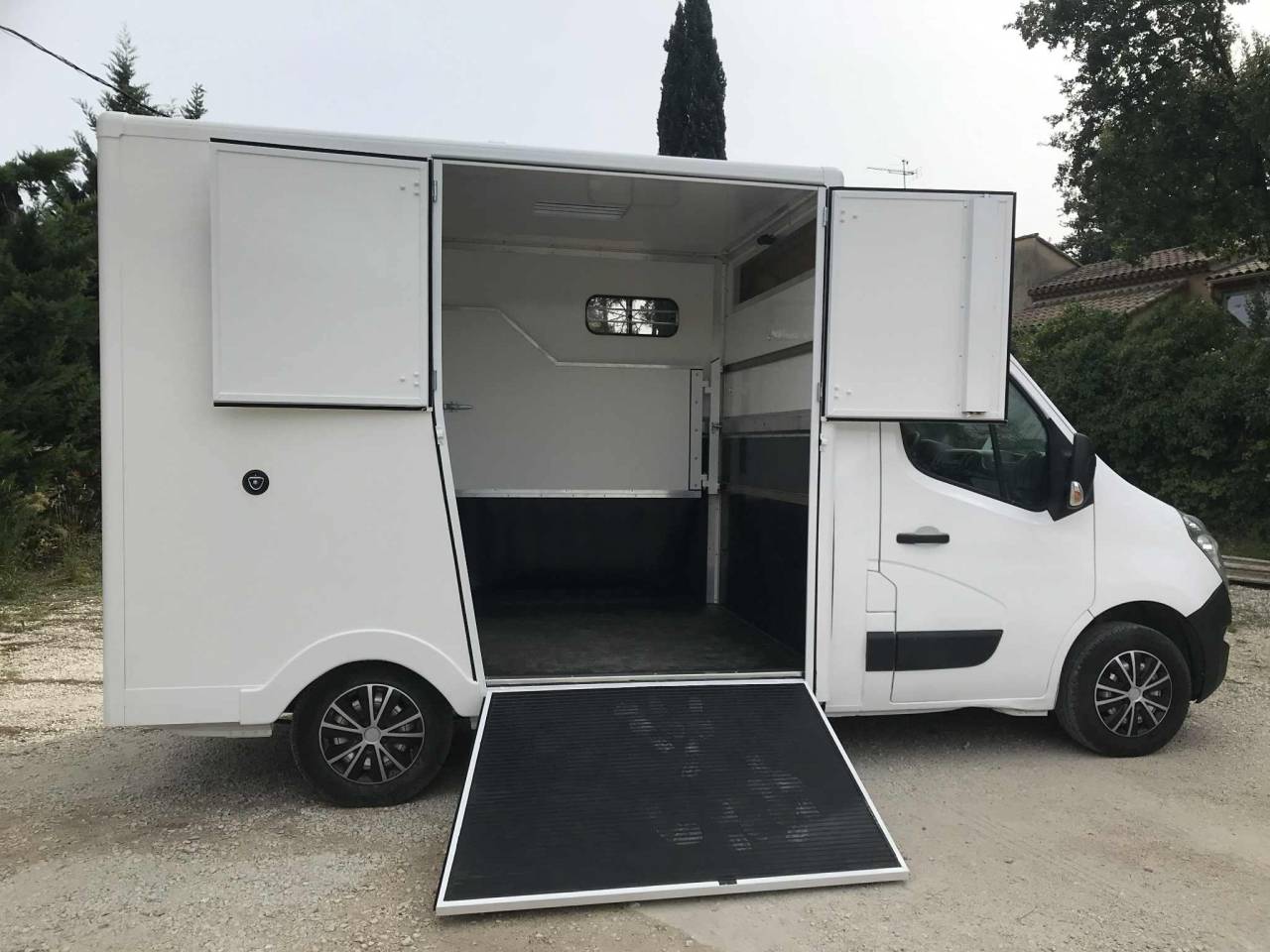 Renault master 166 000 kms ann&eacute;e 2017 36 500 &euro; TTC