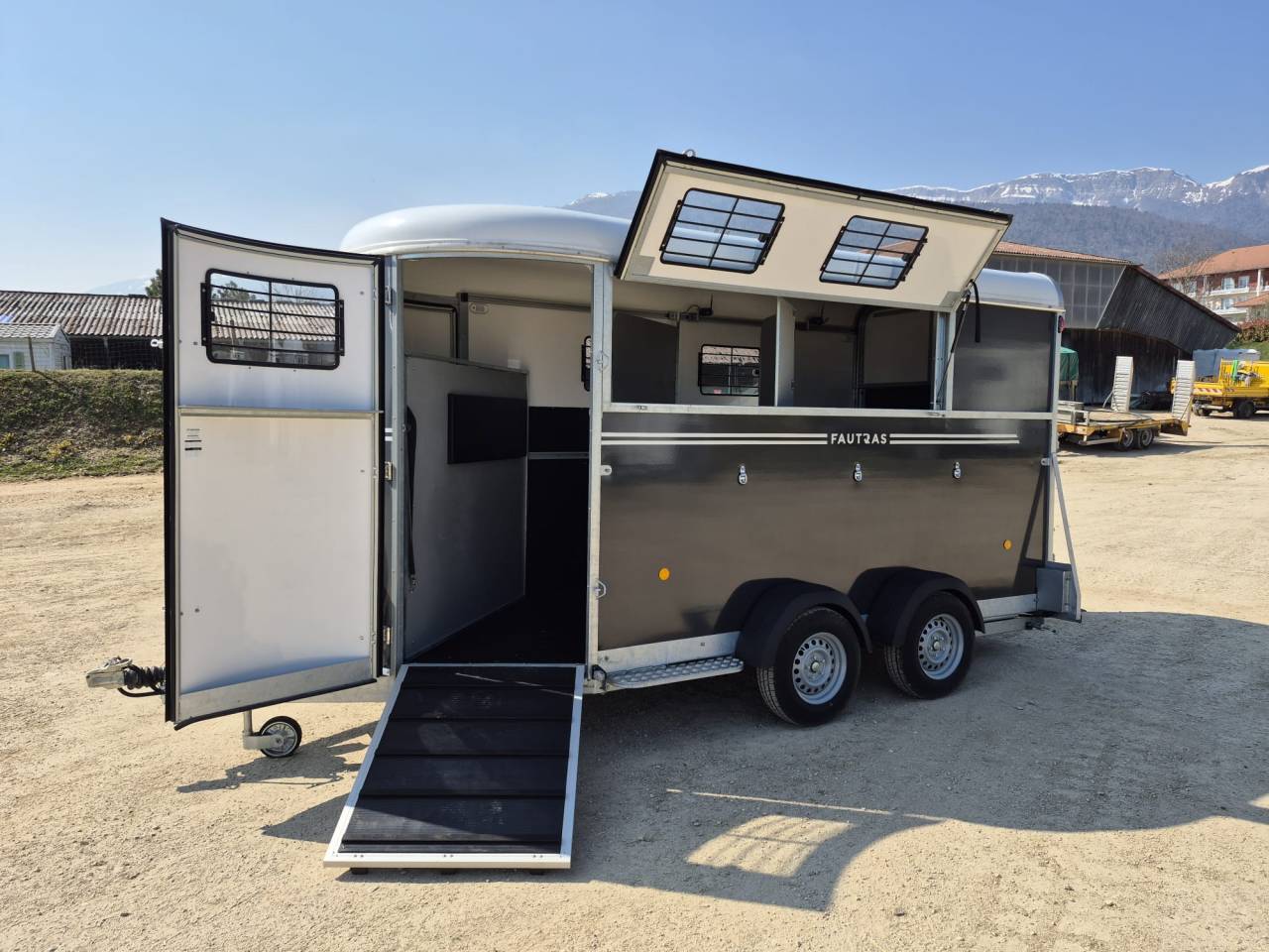 -REMISE- Van Fautras oblic+3 Gris  Neuf  pour la Suisse