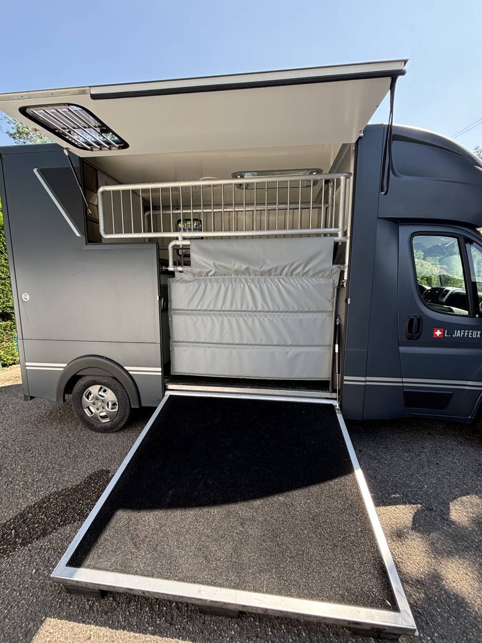 Camion &agrave; chevaux MSG Light Peugeot Boxer