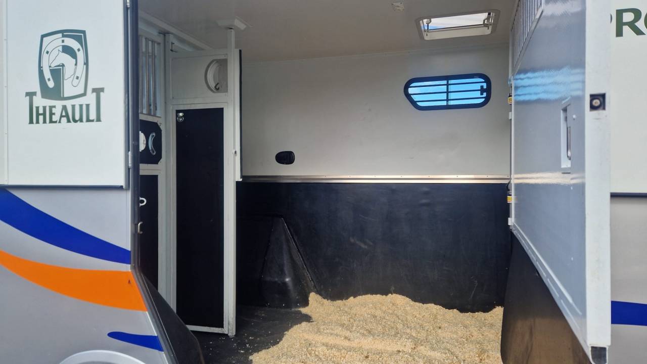  Peugeot master Theault